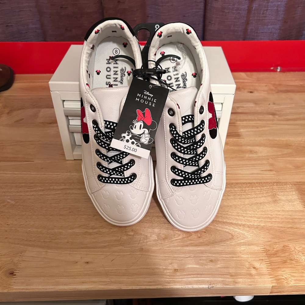 Minnie Mouse sneakers